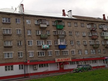 Продолжается капитальный ремонт кровли по ул. 10 годовщины октября, д. 35