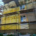 Начался капитальный ремонт фасада в доме № 83А по улице Октябрьской революции
