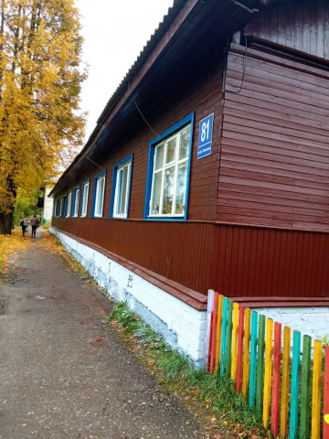 Закончен ремонт по покраске фасада в доме № 81 по улице Октябрьской революции