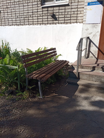 Установка лавочек у МКД по адресу ул. Октябрьской революции, д. 78