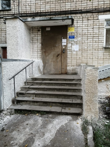 Окт. революции, д. 18 - ремонт крылец.