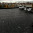 Продолжается капитальный ремонт крыши по ул. Островского, д. 11