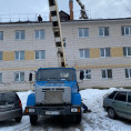 Очистка снега от наледи по ул. Чапаева, д. 31
