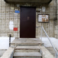 Установка дверей в 1 и 6 подъездах дом № 5 по ул. Красной Армии.