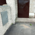 Окрашивание дверей в МОП дома № 18 по улице Октябрьской революции
