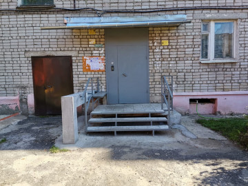 Ремонт крылец в МКД № 13 по ул. Островского.