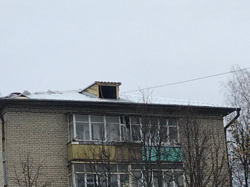 Продолжается капитальный ремонт крыши по ул. Республиканская, д. 3