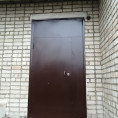 Установка дверей на запасной выход, ул. Островского, д. 11