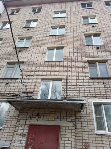 Замена окон в местах общего пользования по ул. Октябрьской революции, д. 88