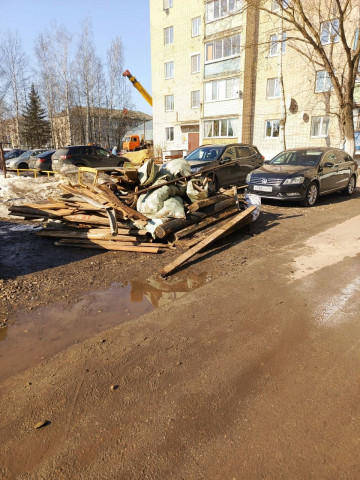 В доме № 9 по улице Ивана Сусанина были выполнены работы по очистке подвала от мусора и утепление розлива отопления и ГВС (по предписанию)